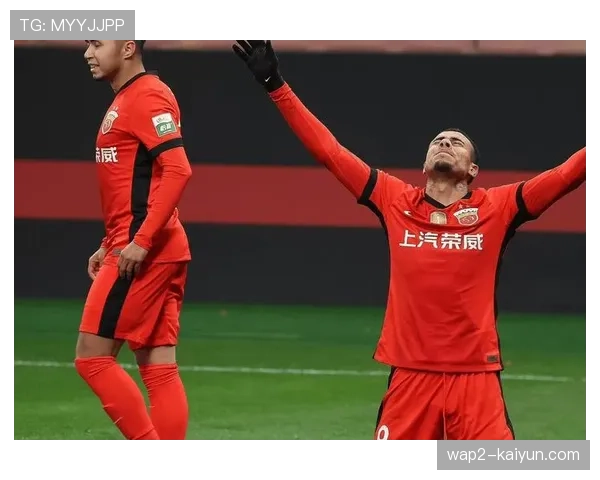 海港三战两负暴露轮换困境,莱昂纳多伤缺武磊替补难解进攻乏力